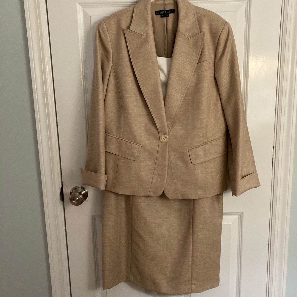 Lafayette 148 Suit size 12. Skirt NWT Jacket NWOT